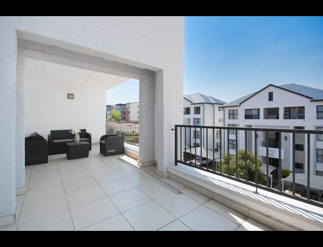 2 BEDROOM APARTMENT FOR SALE IN GREENSTONE HILL